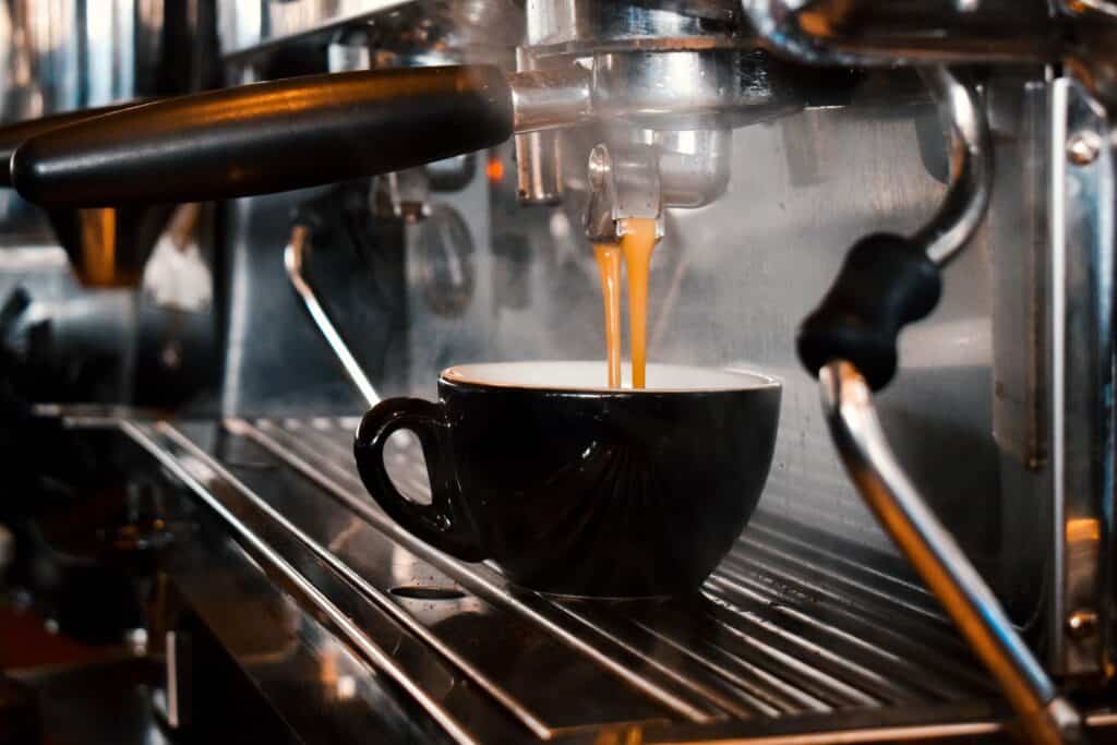 Jak podać kawę w kawiarni